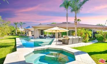 Beautiful house with pool and hot tub