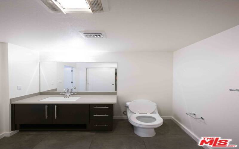 1st floor bathroom