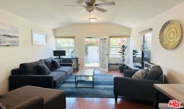 2306 1/2 Ocean Avenue, Venice, California 90291, 2 Bedrooms Bedrooms, ,1 BathroomBathrooms,Residential Lease,Rent,2306 1/2 Ocean Avenue,25483735