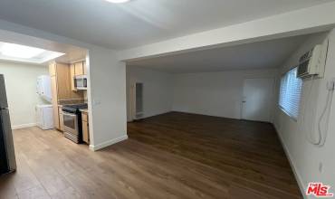 831 Glendale Boulevard 4, Los Angeles, California 90026, 2 Bedrooms Bedrooms, ,1 BathroomBathrooms,Residential Lease,Rent,831 Glendale Boulevard 4,25483787