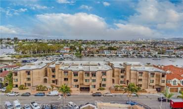 621 Lido Park Drive 6, Newport Beach, California 92663, 2 Bedrooms Bedrooms, ,3 BathroomsBathrooms,Residential Lease,Rent,621 Lido Park Drive 6,NP25011873