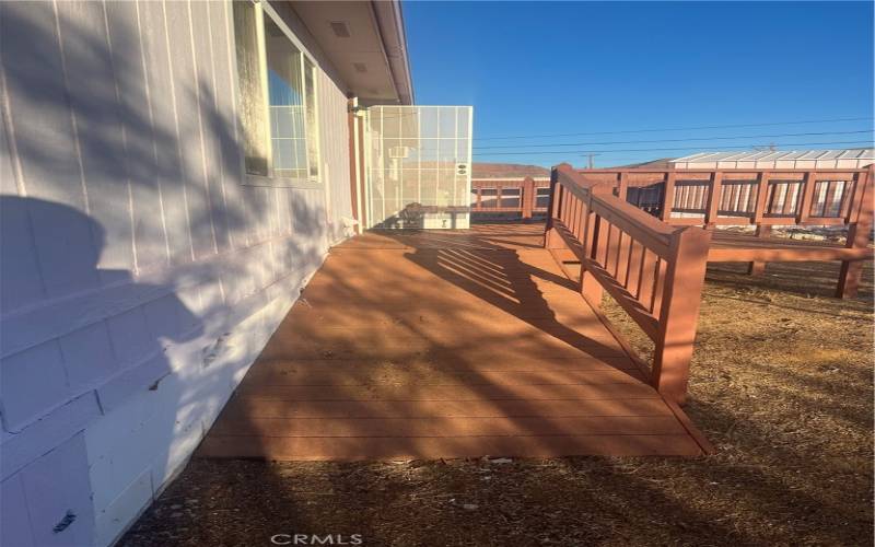 Back deck with wheelchair accessible ramp