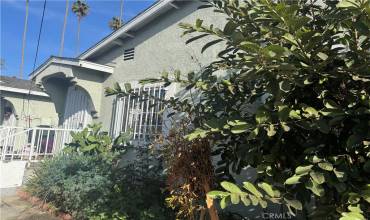 1062 W 56th Street, Los Angeles, California 90037, 2 Bedrooms Bedrooms, ,1 BathroomBathrooms,Residential Lease,Rent,1062 W 56th Street,CV25012291