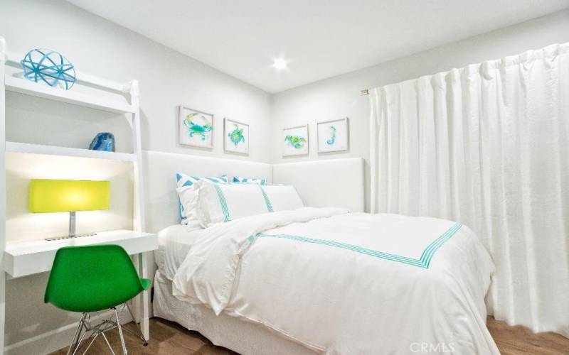 Serene, beautiful guest room #2 with DESK and QUEEN SIZED BED and flatscreen hdtv.