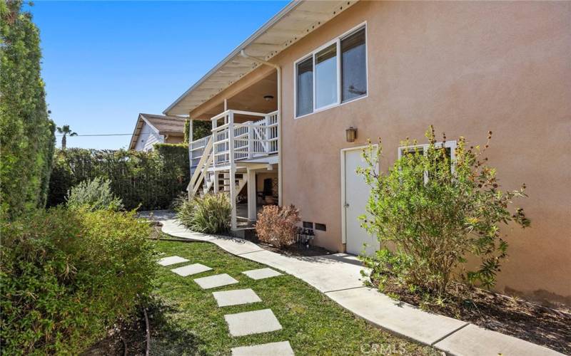 Manicured backyard is a great space to enjoy California sunshine almost year round!