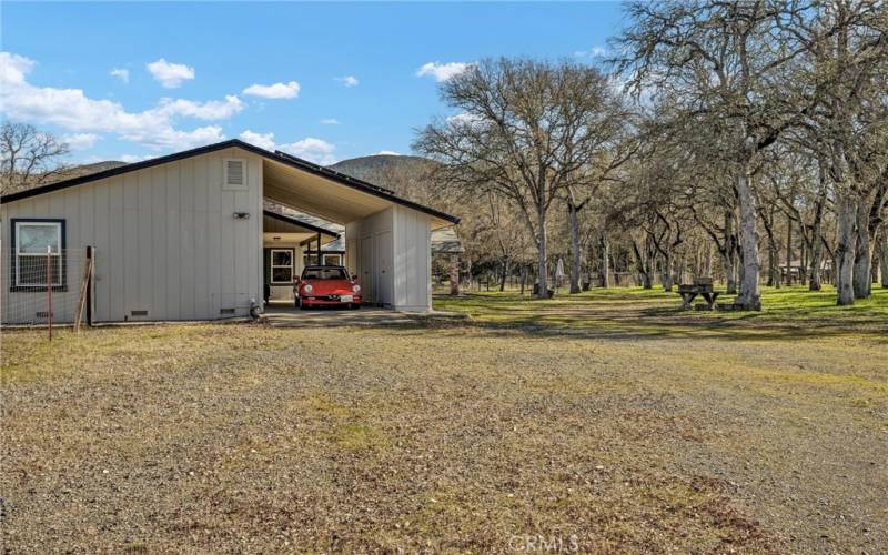 Carport/storage