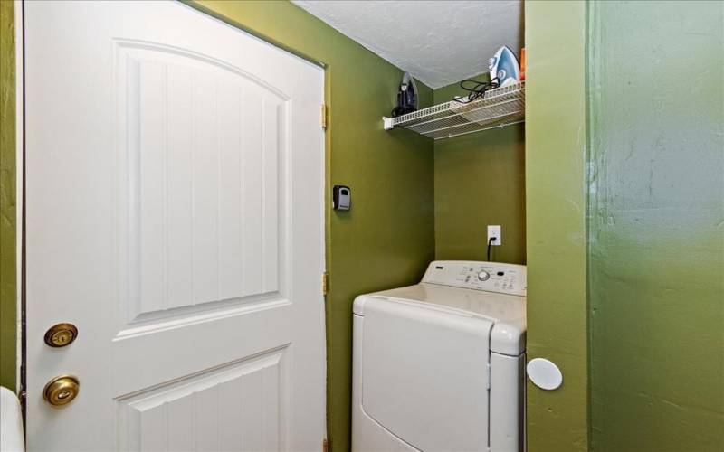 20-Laundry Room