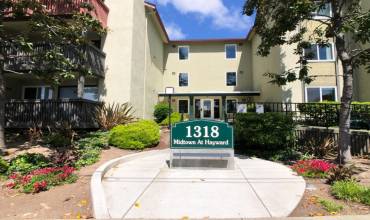 1318 B Street B112, Hayward, California 94541, 2 Bedrooms Bedrooms, ,2 BathroomsBathrooms,Residential Lease,Rent,1318 B Street B112,ML81709123