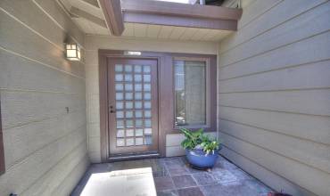 504 Southhill Boulevard, Daly City, California 94014, 3 Bedrooms Bedrooms, ,2 BathroomsBathrooms,Residential,Buy,504 Southhill Boulevard,ML81472575